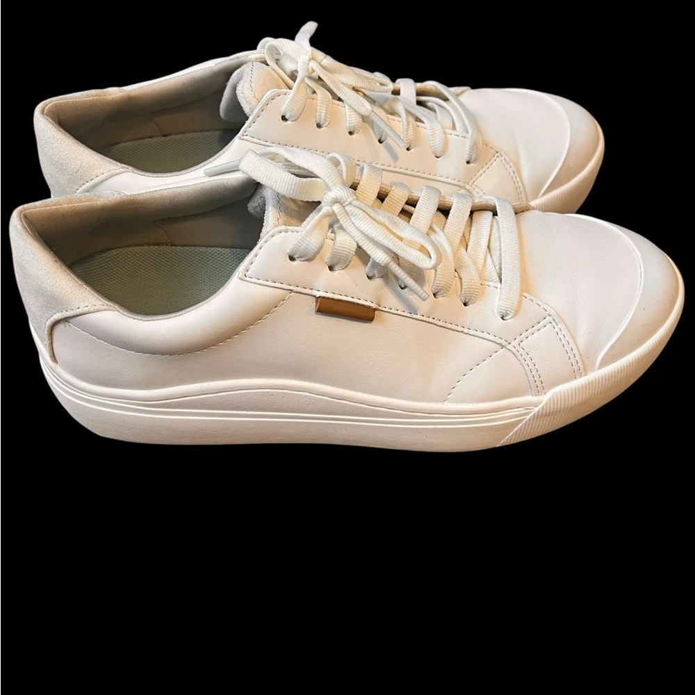 Women’s Dr. Scholl's Time Off Platform Sneaker size 9.5